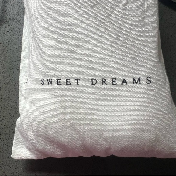 NWT Sweet Dreams Cloud Socks White Fuzzy Cozy Warm Knit Socks Hosiery Lounge - Picture 3 of 6